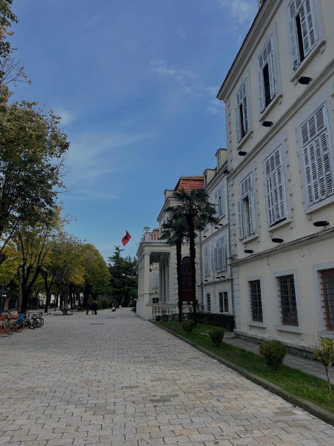 Central Apartment Шкодер Экстерьер фото